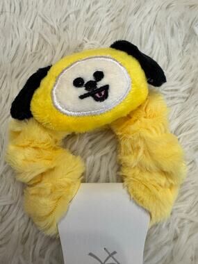 BT21 CHIMMY plush embroidered face scrunchie  hair accessories yellow